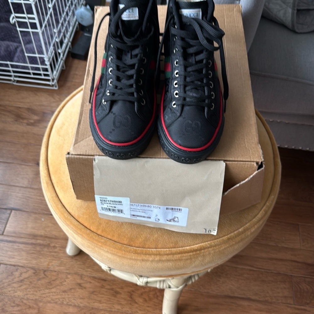 Gucci Men's Black High-Top Sneakers - Picture 7 of 7